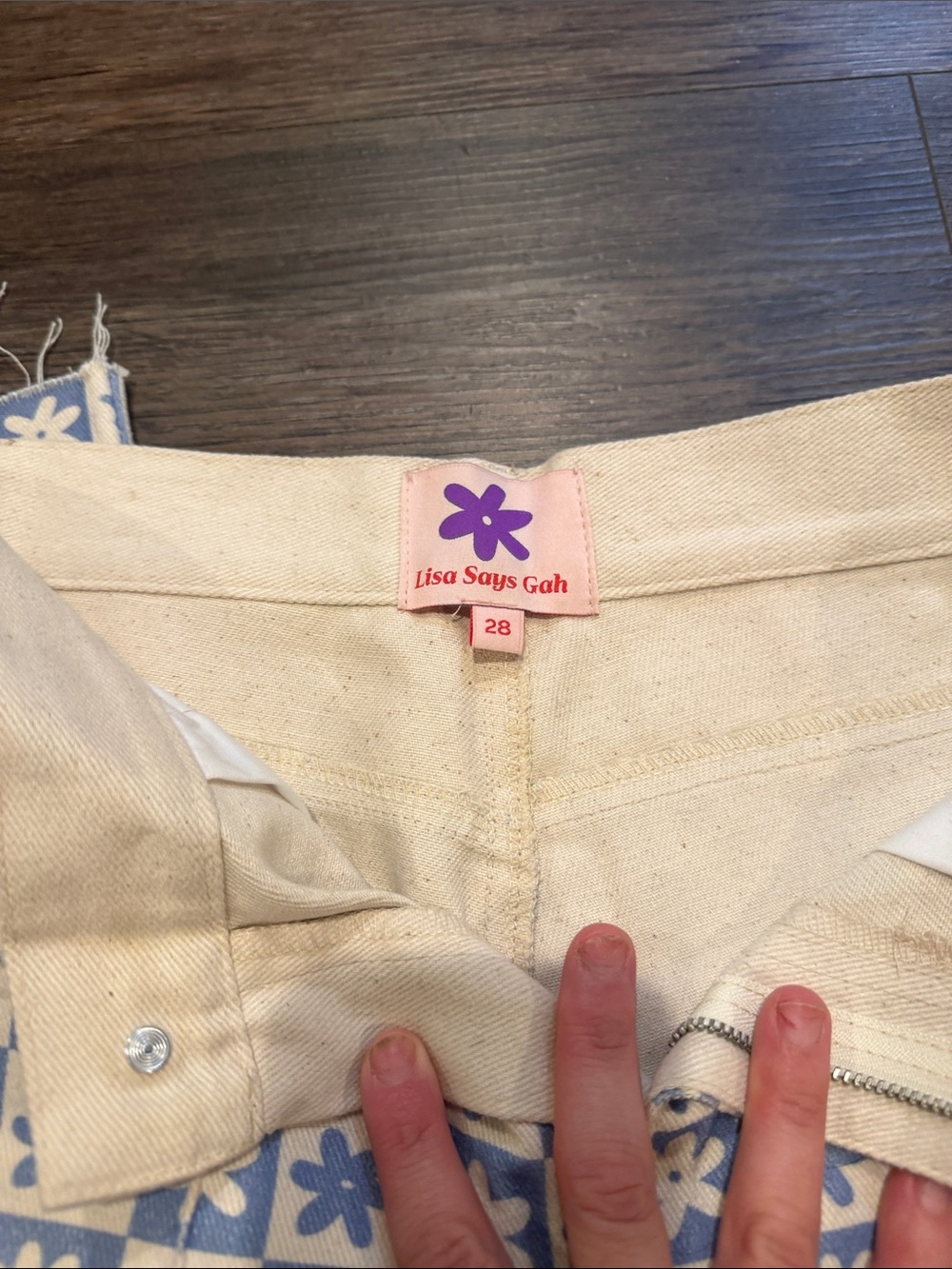 Lisa says Gah jeans 28 - Picture 2 of 3